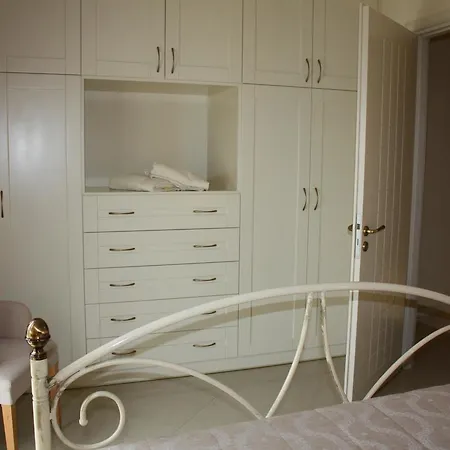 Nereides Luxury Villas 2 كاتو الميري
