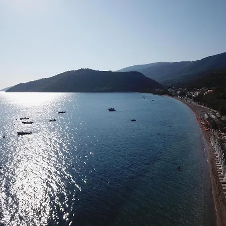 بيت للعطل Nereides Luxury Villas 2 *