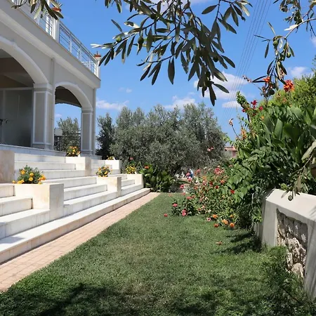 Nereides Luxury Villas 2 *