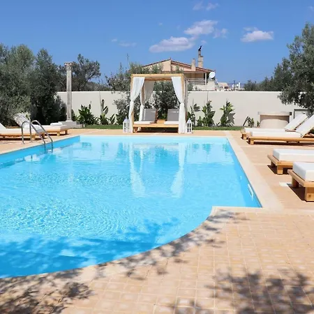 بيت للعطل Nereides Luxury Villas 2 *